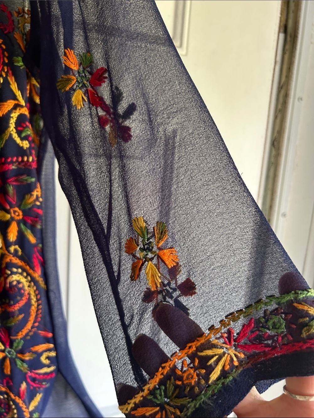 ROYAL MOTA SHEER NAVY BLUE TUNIC IS ADORNED WITH FLORAL & EMBROIDERED SZ 40 - Picture 4 of 12